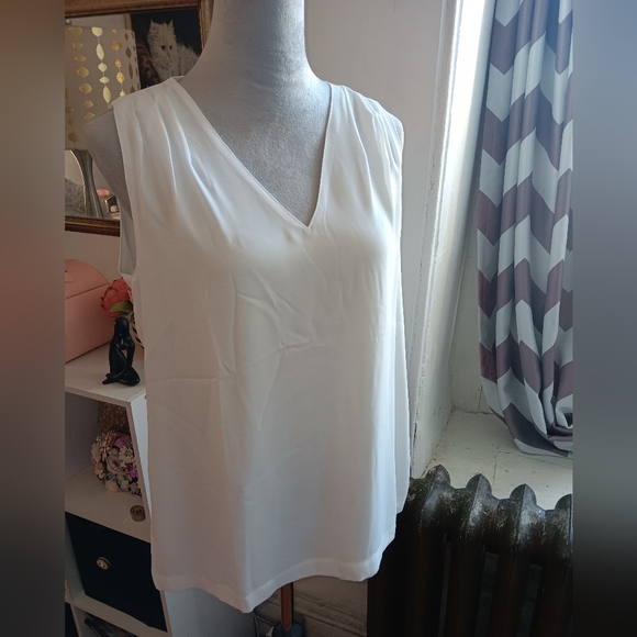WHBM NWT Ecru sleeveless lined blouse - Picture 1 of 2